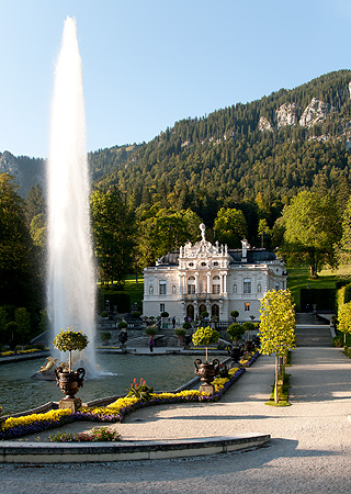 Picture: Linderhof Palace with Water Parterre